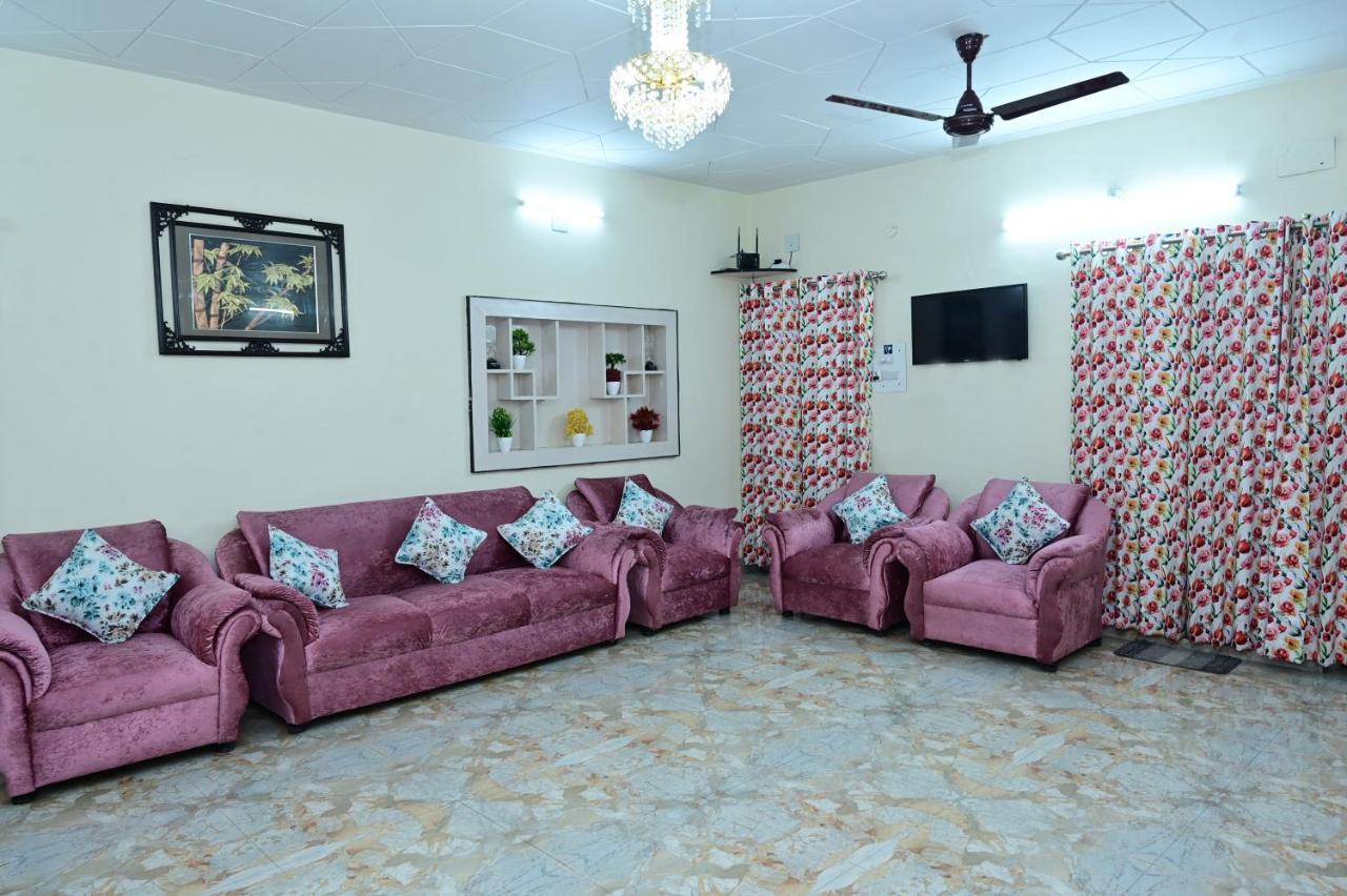 Dhairya'S Villa Home Away From Home ジャンムー エクステリア 写真