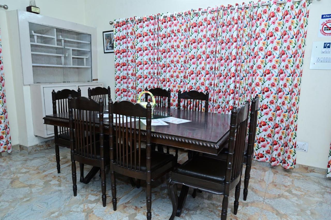 Dhairya'S Villa Home Away From Home ジャンムー エクステリア 写真